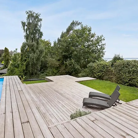 Beautiful In With Kitchen Holiday home *